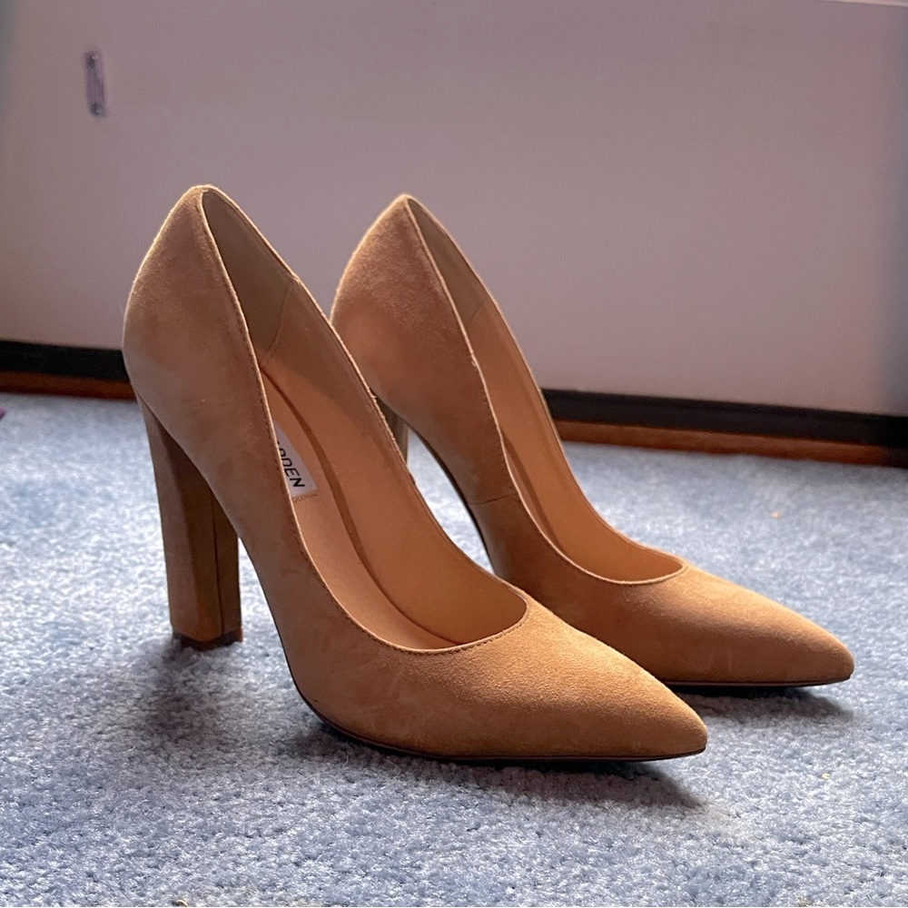 STEVE MADDEN Tan Suede Block Heels - Only Worn Once!